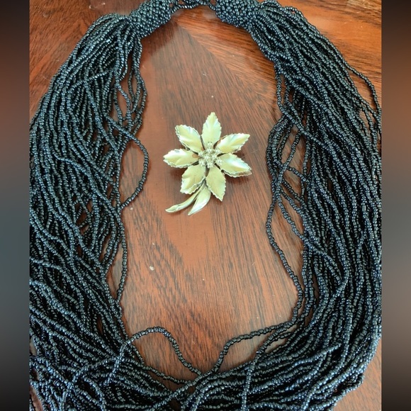 Vintage Jewelry Lot - Picture 6 of 11